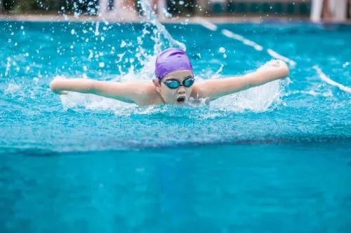 一个适合孩子们游泳锻炼的快猫记录生活记录你