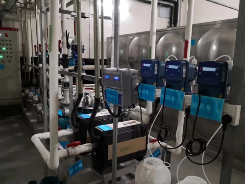 AQUA快猫成人短视频水质监控仪和AQUA快猫成人短视频电磁计量泵