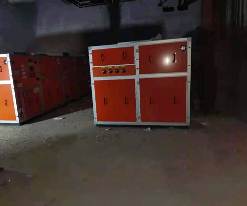 快猫成人短视频除湿热泵安装现场实拍